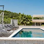 Aqua Sea Relais, Luxury & Pool Апартаменты *