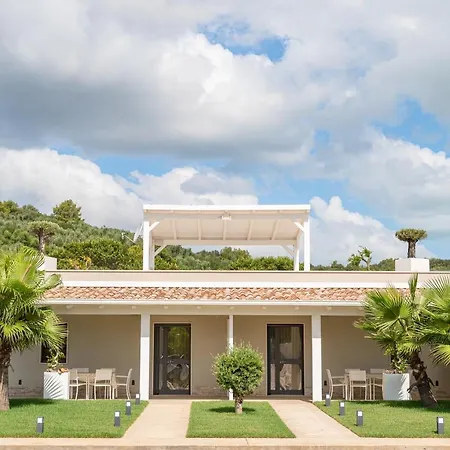 Aqua Sea Relais, Luxury & Pool Apartment