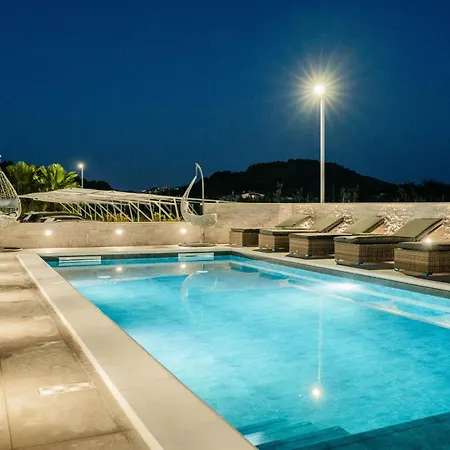 Aqua Sea Relais, Luxury & Pool