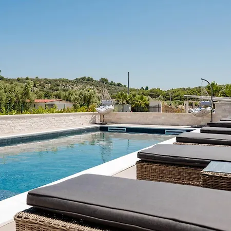 Aqua Sea Relais, Luxury & Pool